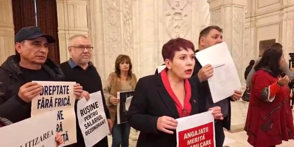 Protest Parlament sindicaliștii cer salarii mai mari FOTO Facebook