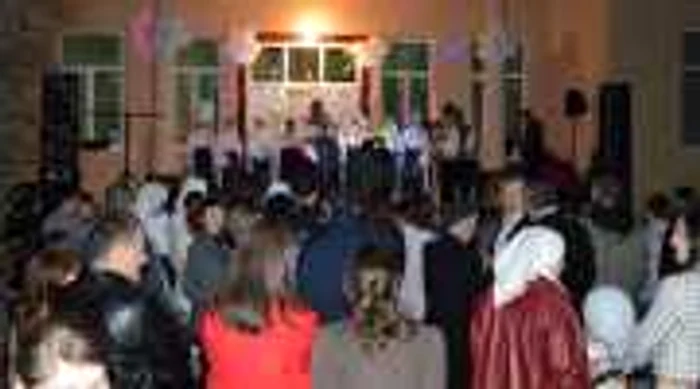 Locuitorii din trei localităţi din raionul Ştefan Vodă au străzi iluminate