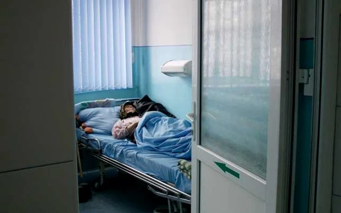 Zeci de dorohoieni au ajuns la spital cu hipotermie si muscaturi de animale FOTO Adevarul