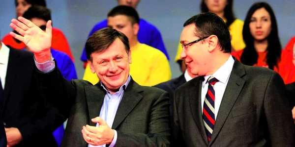 Crin Antonescu şi Victor Ponta au condus USL spre o victorie detaşată la alegerile parlamentare FOTO