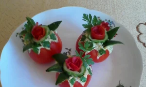 rosii umplute cu salata de dovlecei jpeg