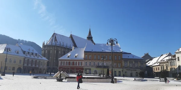 Biserica Neagră găzduieşte refugiaţi din Ucraina FOTO Ioan Buciumar