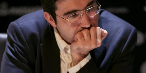 Vladimir Kramnik foto X @FIDE_chess