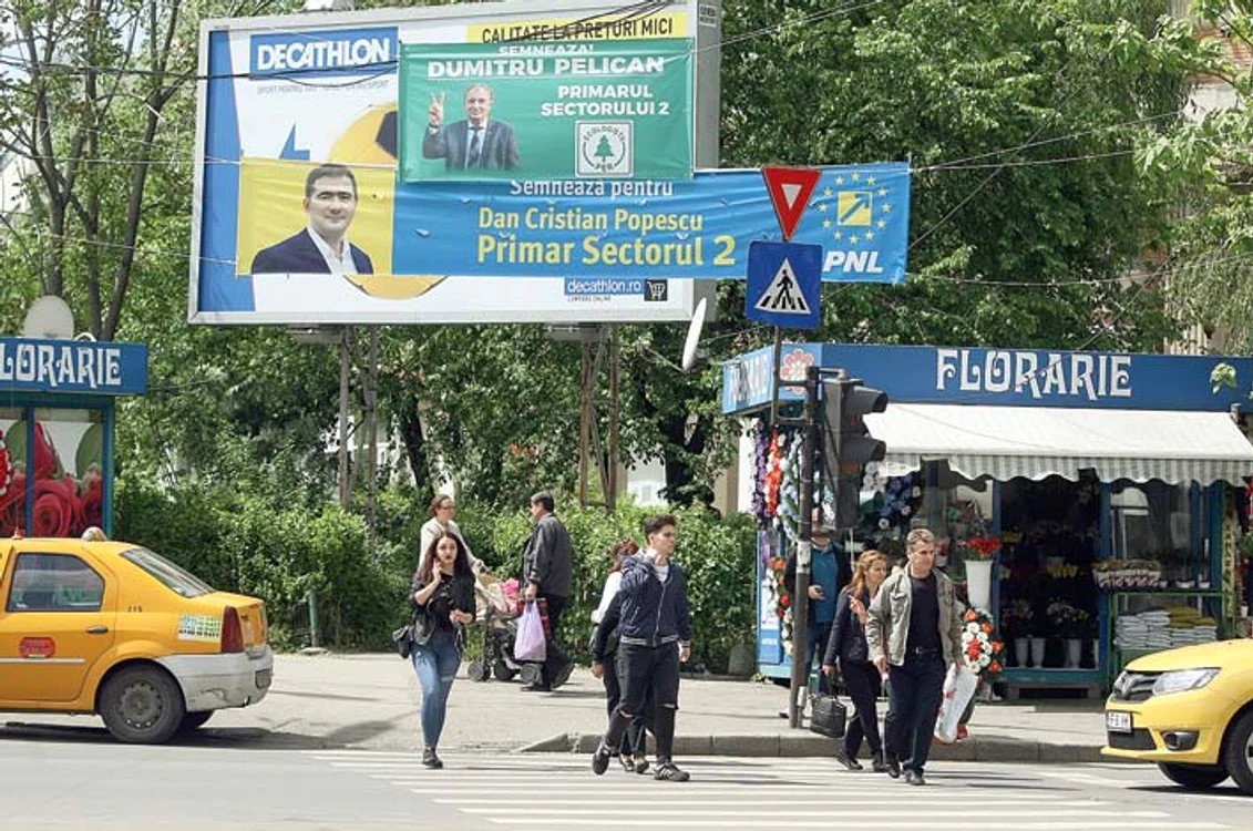 În sectorul 2, bannerele sunt amplasate fără noimă