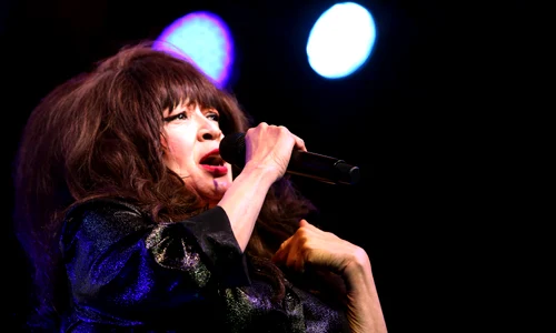 ronnie spector jpg