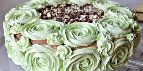 tort menta si ciocolata alba