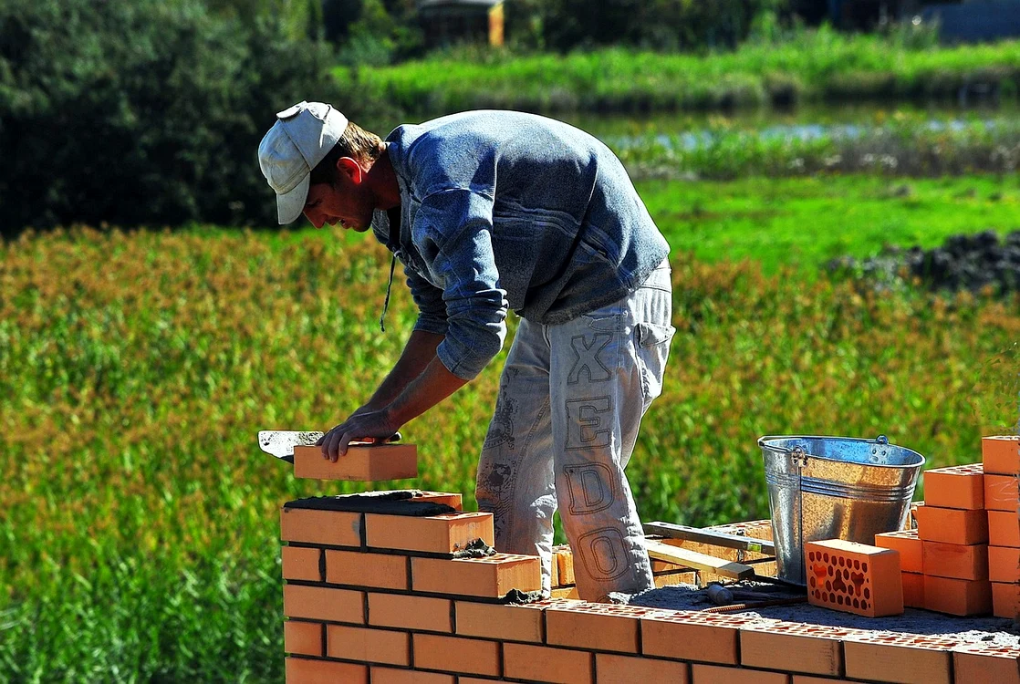 Un zidar cu experință din Spania a dezvăluit cât câștigă pe șantier în 2025 / foto: Pixabay