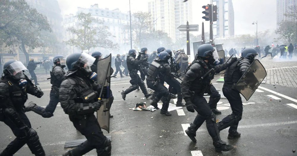 Macron și premoniția războiului civil în Franța