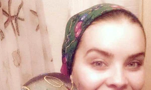 Bianca i a ţinut faţa ascunsă micuţei Maria  jpeg