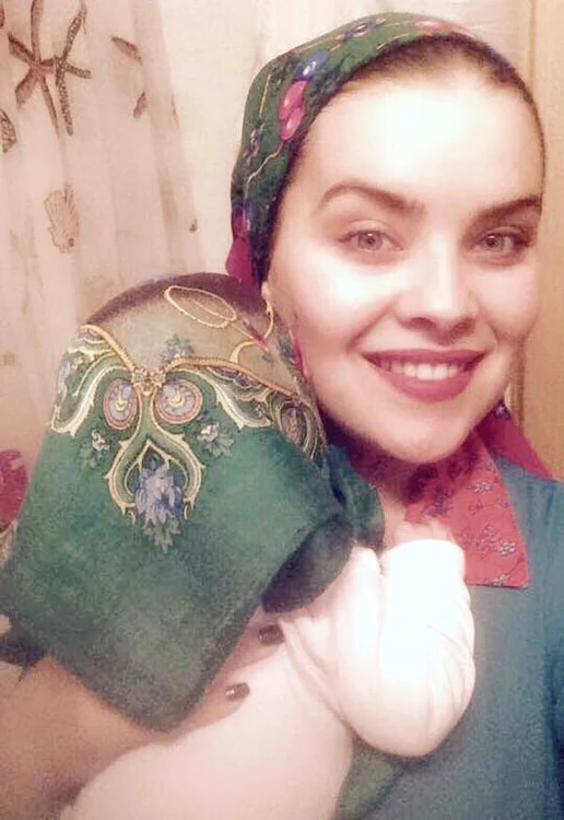Bianca i-a ţinut faţa ascunsă micuţei Maria 