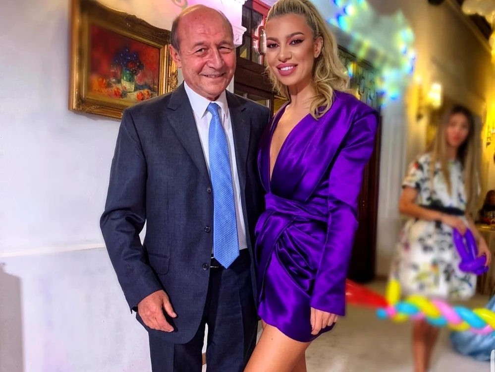 Traian Băsescu, alături de Alexandra Ghinea, poreclită Lexyfoto: arhiva personala