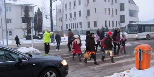 A fost nevoie de poliţiştii locali pentru a dirija circulaţia FOTO