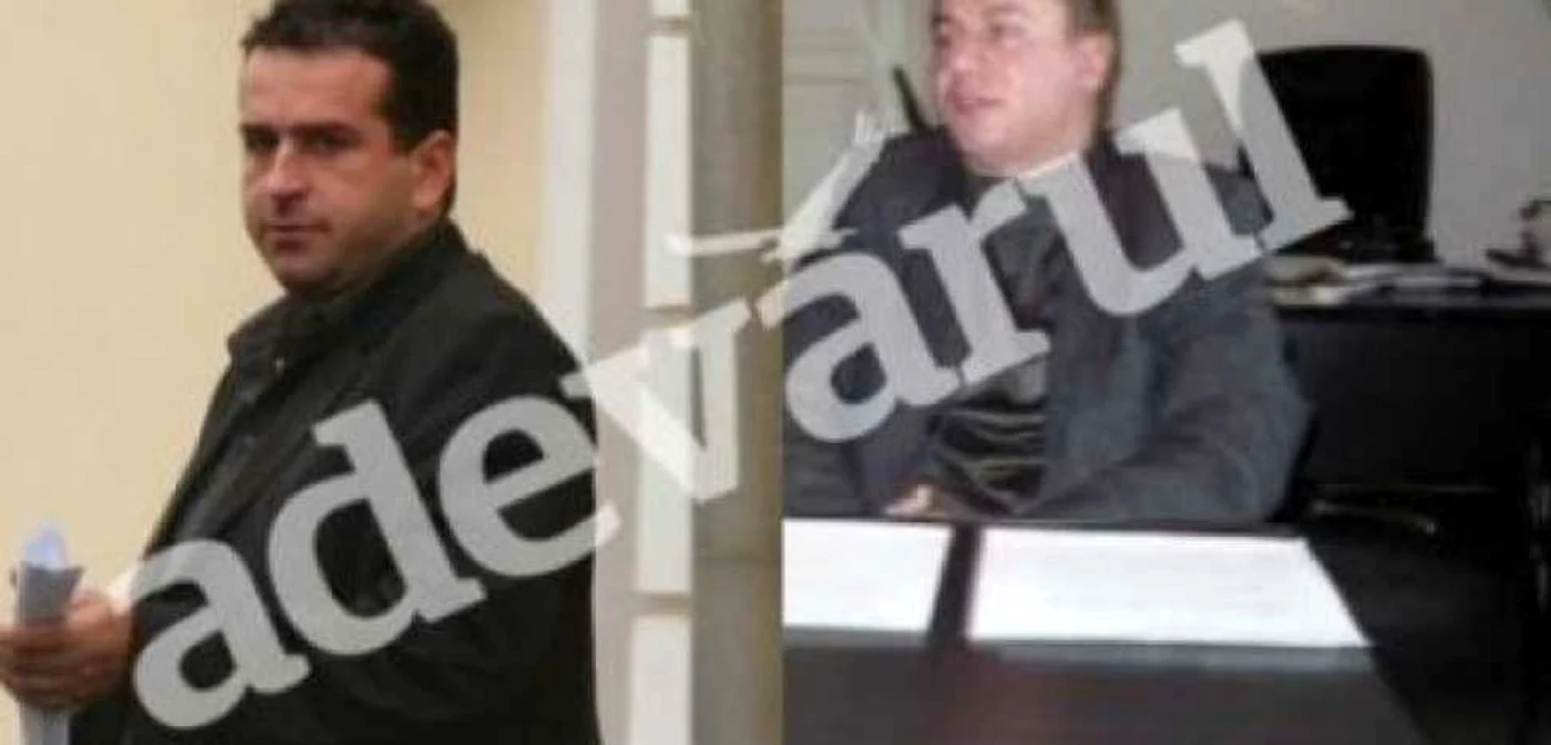Cei doi judecători sunt acuzaţi de luare de mită şi trafic de influenţă