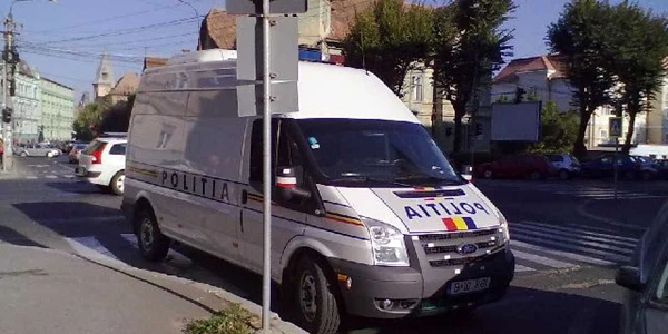 Maşina a fost surprinsă de un cititor Adevărul de Sibiu