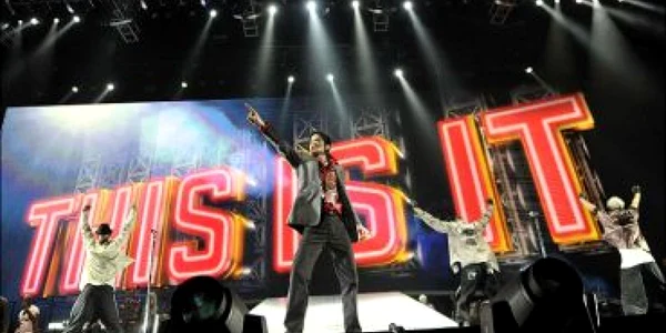 <b>The Sun</b>: Michael, plin de viaţă cu numai 2 zile înainte de a muri