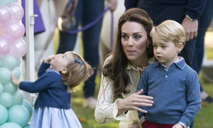 Kate Middleton cu Prințul George și Charlotte  foto   Profimedia jpg