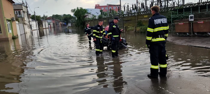 Ploile au inundat mai multe localități din țară / foto: arhivă