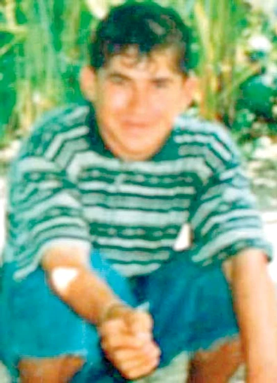 2 februarie 2014: Abia se ţinea pe  picioare când  a fost salvat (Fotografii: afp)