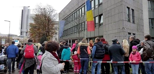 diaspora vot munchen foto GERTRUD DUMITRESCU (IOANA CRISAN) 