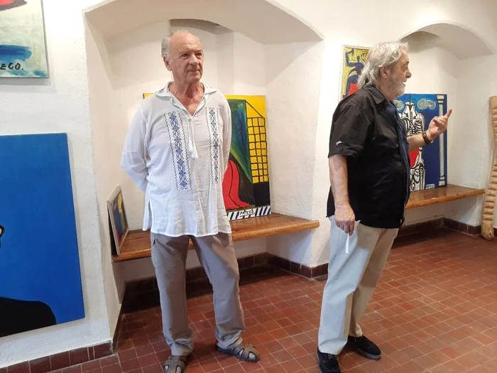 Eugen Moga (stânga) este cascador, scriitor şi artist FOTO Ioan Buciumar