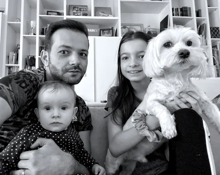 2 fiicele lui mihai morar 2 jpg jpeg