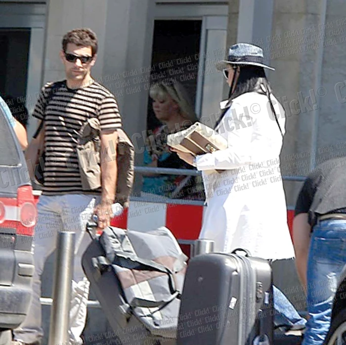 Andreea a ajuns  prima la aeroport