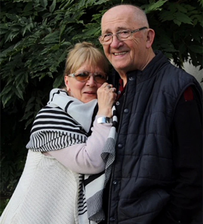 
    Marele actor Virgil Ogăşanu (80 de  ani), alături de soţia sa, Valeria (74 de ani)  