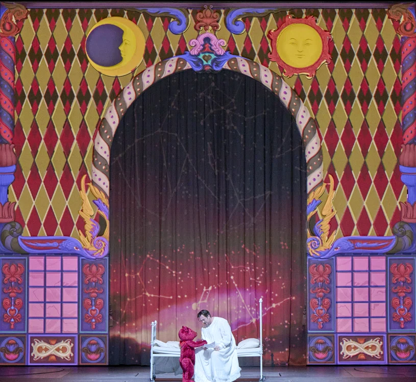 Andrea Muehlbacher (Teddy, ursulețul) și Freddie De Tommaso. Foto © Wiener Staatsoper/Michael Poehn