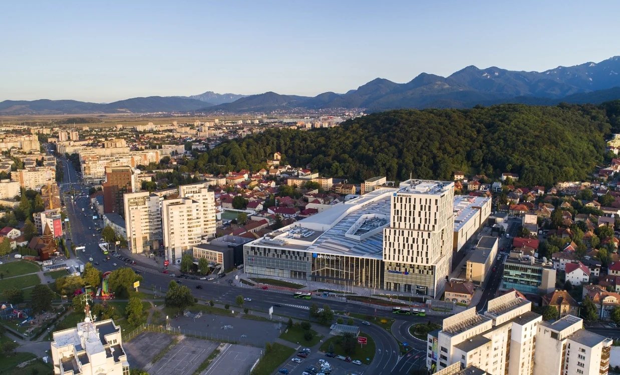 Un bărbat în vârstă de 59 de ani a murit la mall. FOTO: arhivă