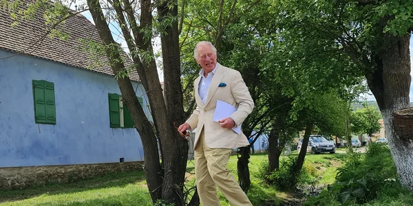 Printul Charles in Transilvania Viscri Valea Zalanului (3) jpg