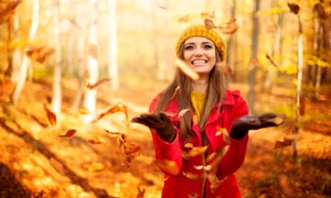 woman fall freepik jpg