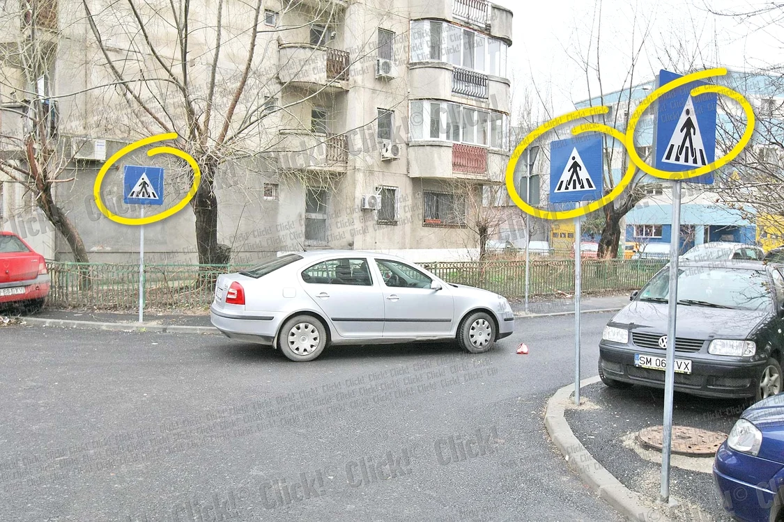 În această imagine  se văd patru indicatoare,  amplasate în parcare (Fotografii: Dorin Constanda/ Click!)