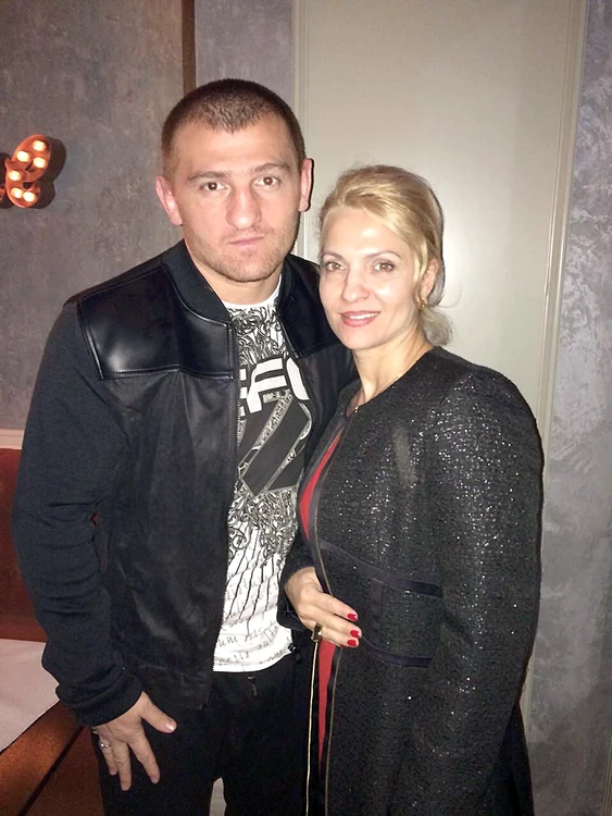 Cătălin s-a întâlnit deja cu reprezentanta clinicii