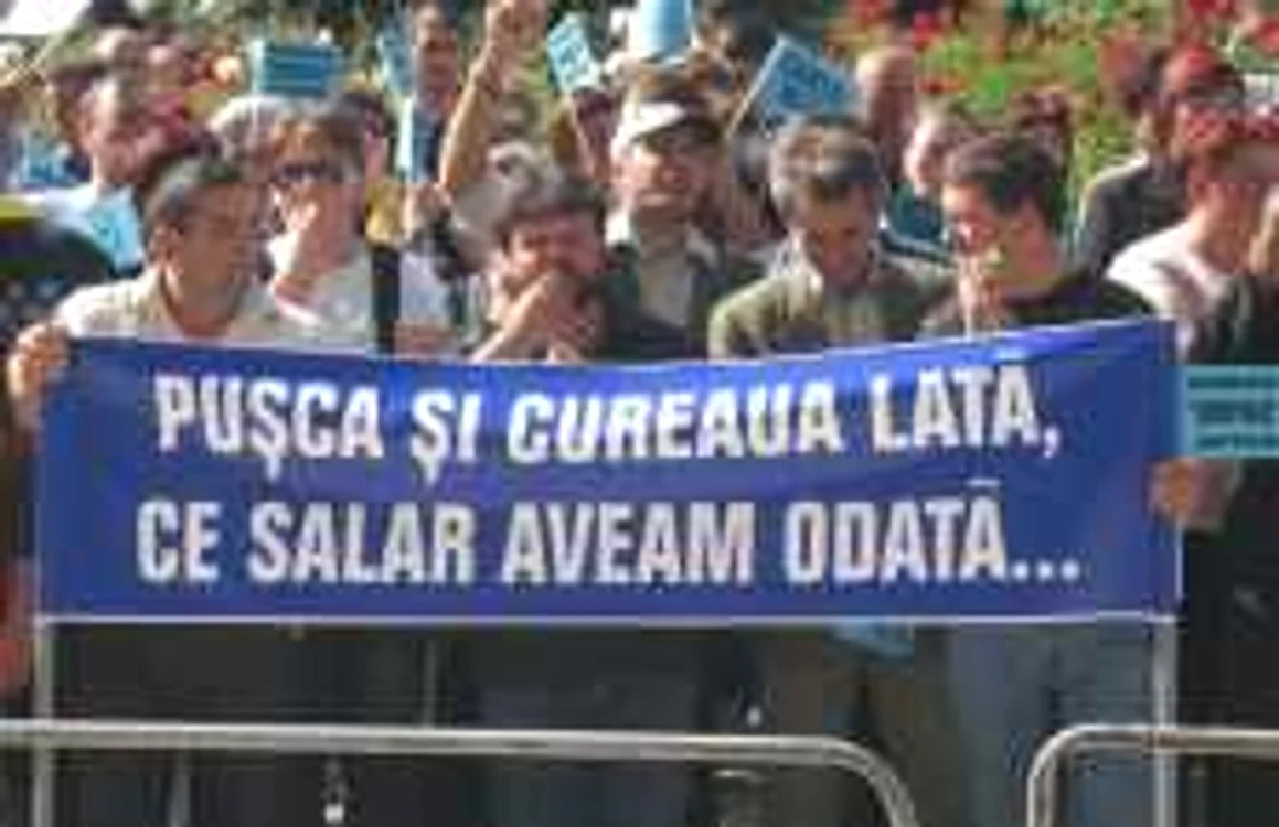Sindicatele ie in strada