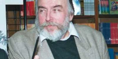 Adrian Păunescu s-a născut la 20 iulie 1943, într-o localitate din Basarabia