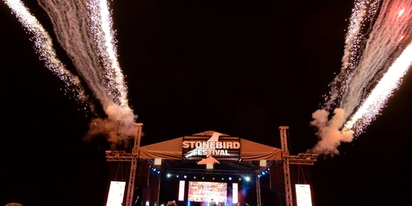 festival stonebird comuna corbi