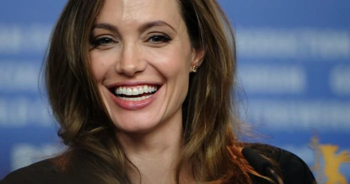 Actriţa din Tomb Rider este în vacanţă în Grecia zilele acestea