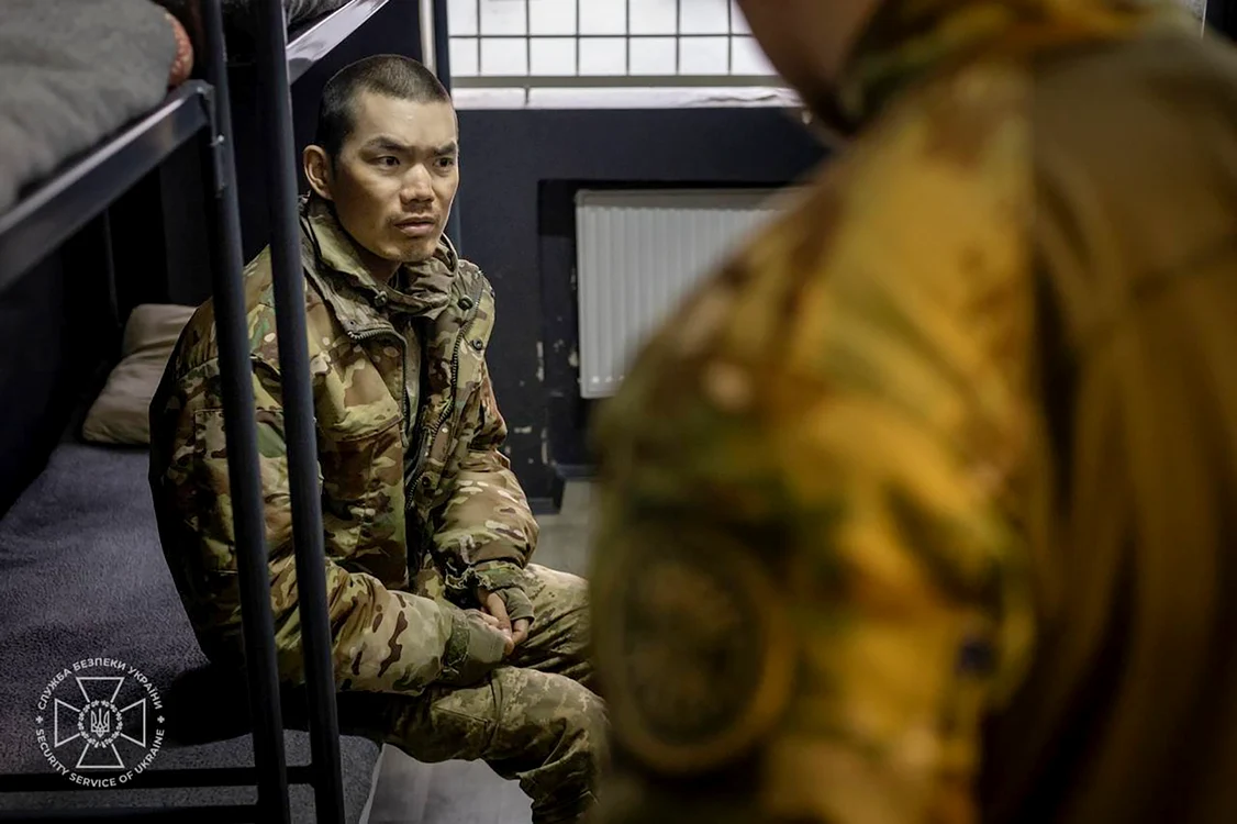 Doi prizonieri de război chinezi sunt reținuți în Ucraina