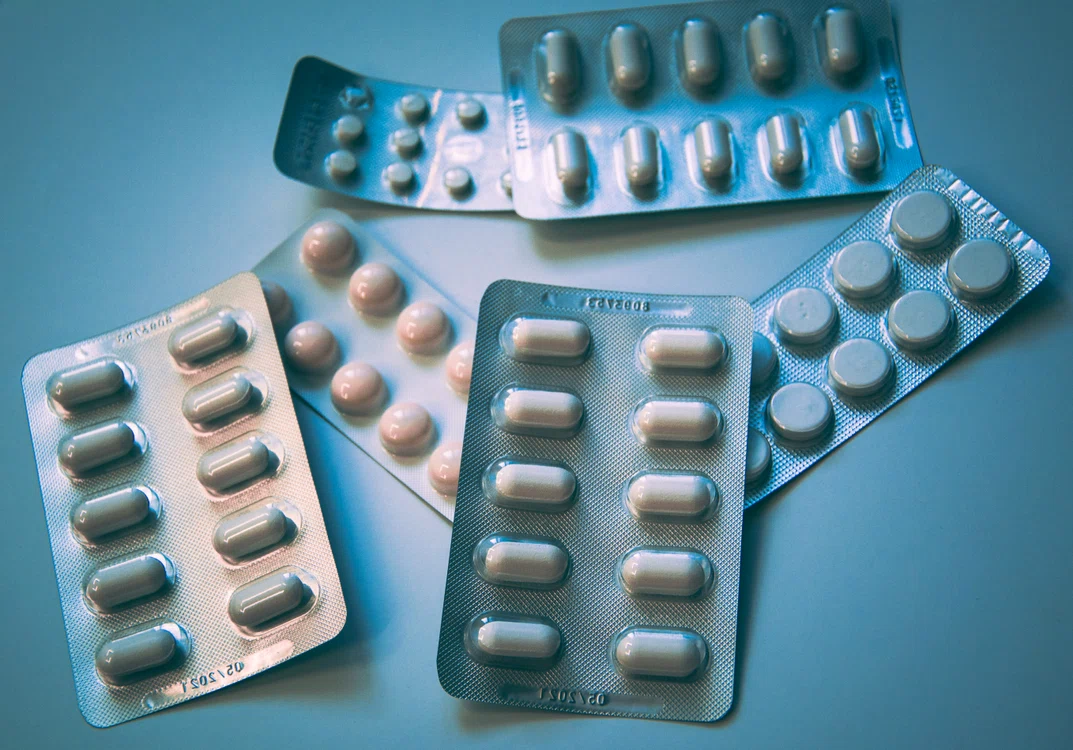 Medicamentele care pot crește riscul de probleme grave pe caniculă. Foto: unsplash.com