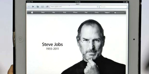 Steve Jobs. A lăsat în urmă o avere de 5,2 miliarde de euro. 