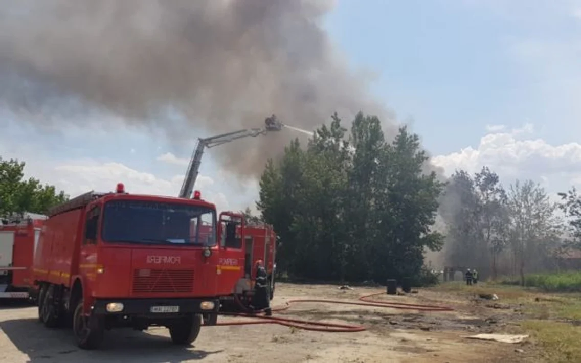 incendiu sector 4