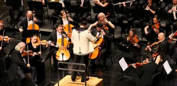 Orchestra română în China