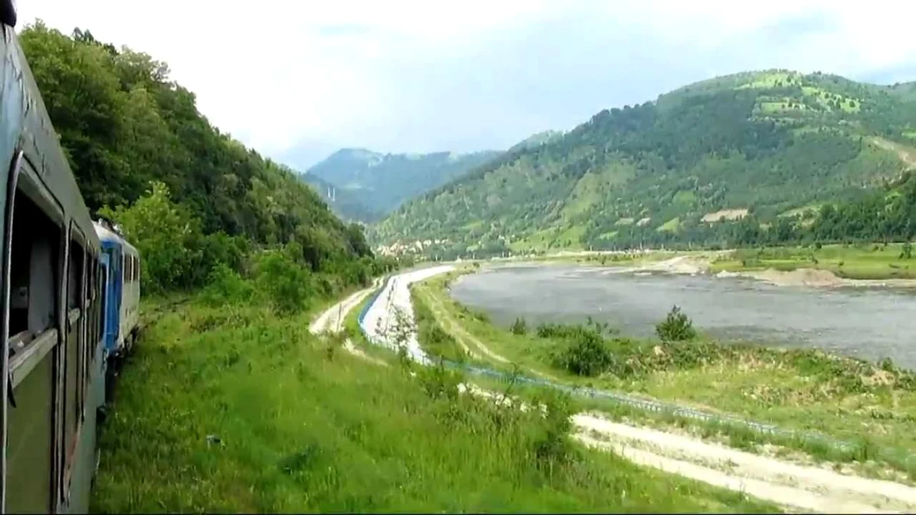 Tren pe Valea Oltului, Foto: YouTube