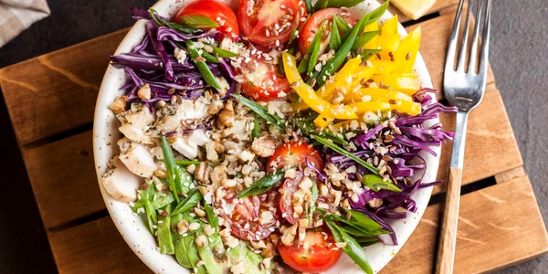 salata de avocado jpg