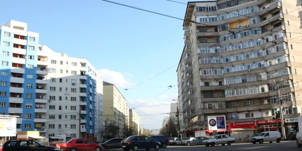 Soarele străluceşte la intrarea dinspre Dacia în Alexandru cel Bun