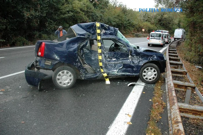 Doi tineri au murit si alti doi au fost raniti grav intr-o tragedie rutieră (foto arhiva)