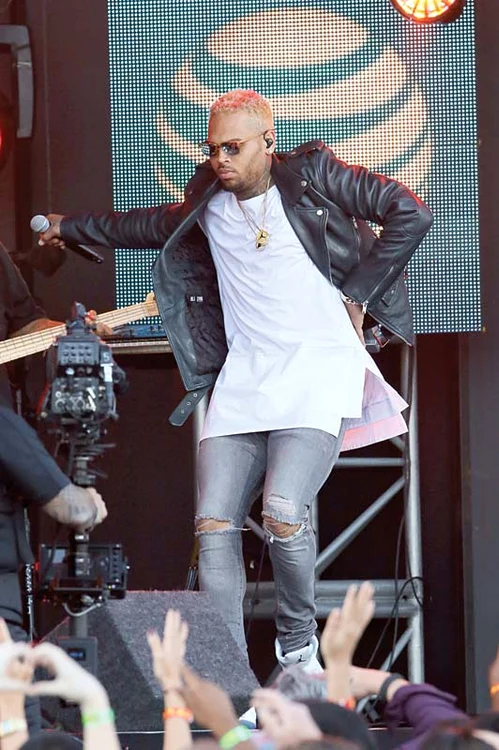 
    Bombă! Chris Brown a fost şocat  când s-a trezit cu o străină în casa luiFoto: Guliver / Splashnews / Instagram  