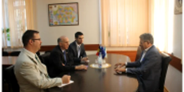 pettit unirea republicii moldova cu romania ambasada sua