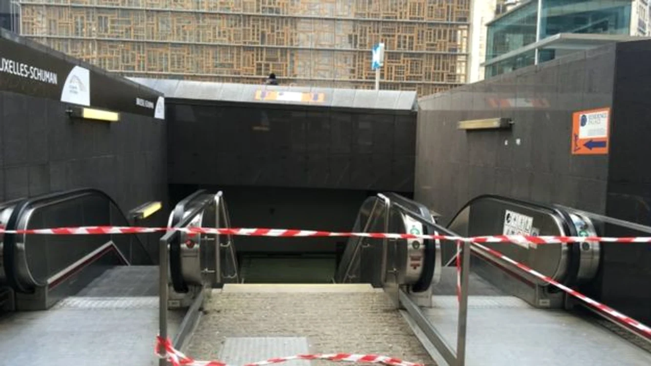 Stațiile de metrou au fost închise, după ce patru explozii au avut loc în patru dintre acestea