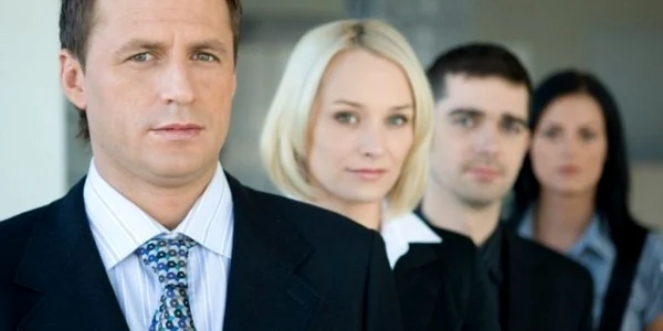 Jumătate dintre firmele spaniole vor face reduceri de personal